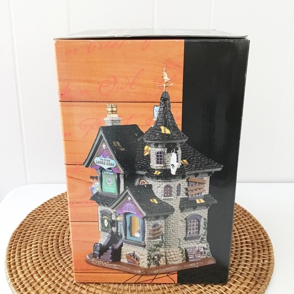 Lemax Spooky Town The Future Looks Dark Michaels Exclusive #25857 - Picture 2 of 3